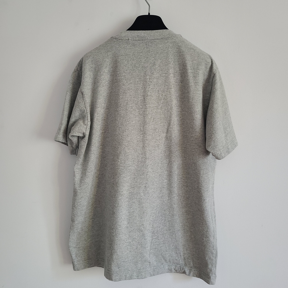 Uniqlo Gray Tee with Skateboard Graphic and Purple Text 100% Cotton Size M - Picture 6 of 7